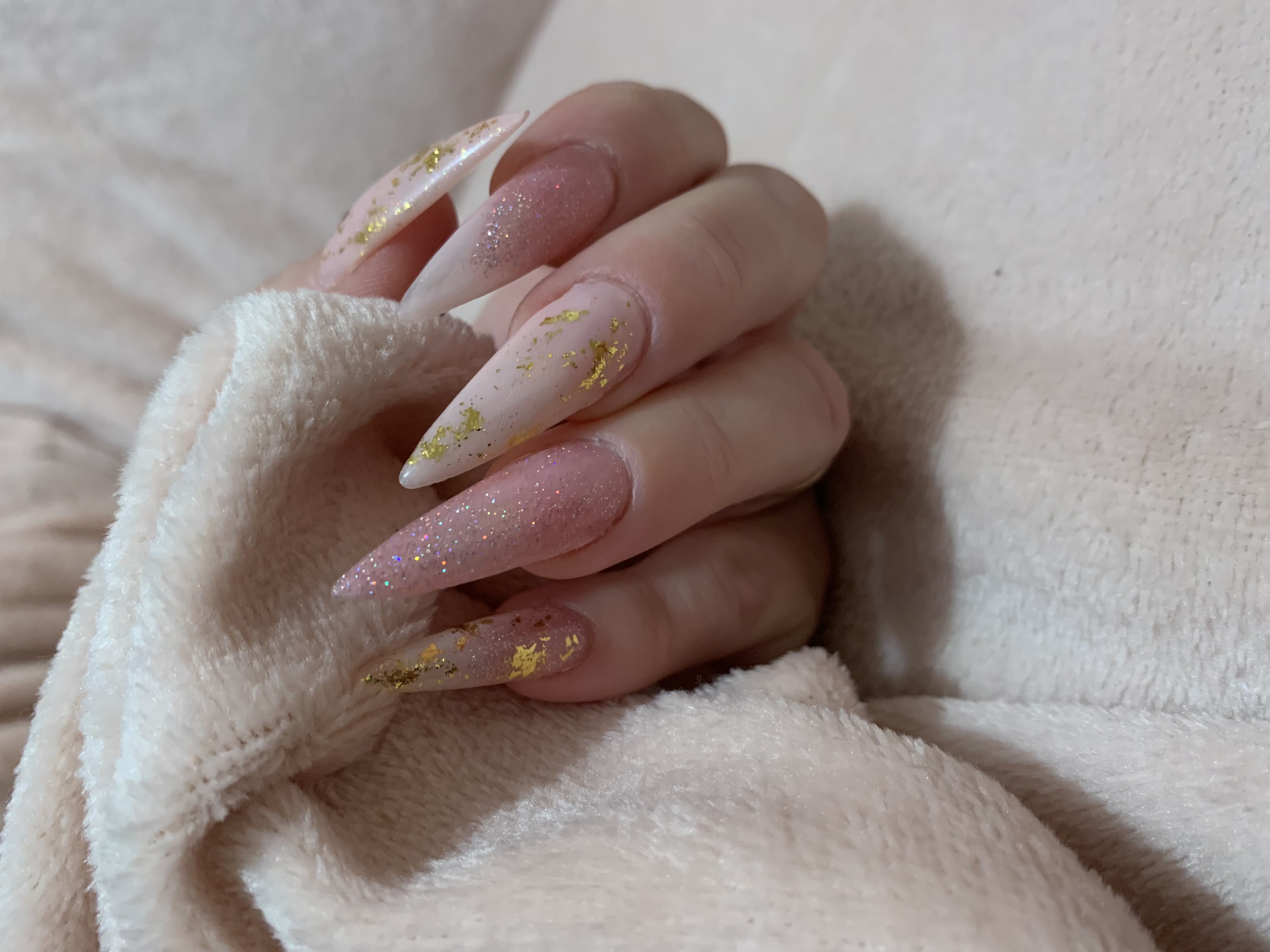 Vernis semi permanant, pose d'ongles dans les ardennes - charleville - auvillers les forges - hirson - estheticienne